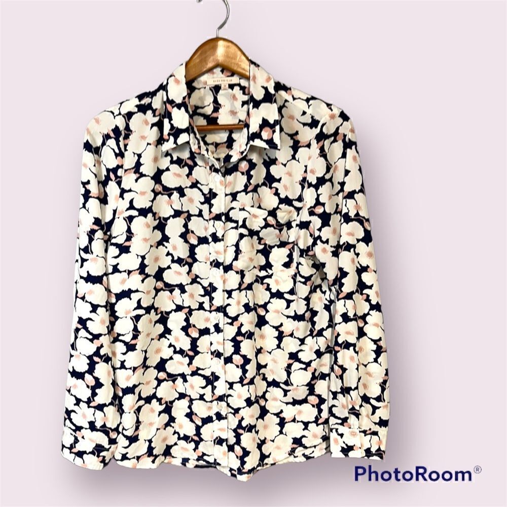 SKIES ARE BLUE Floral Button Down Blouse